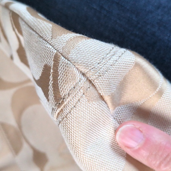 Coach Signature Canvas and Patent Leather Shoulder Bag K1394-29561E - Picture 10 of 15